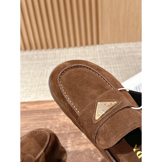 Prada Slippers and mules