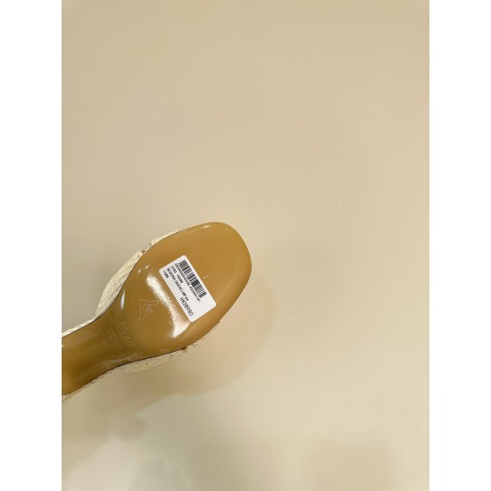 Fendi Slippers and sandals