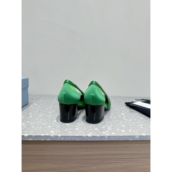 Prada Pumps and ballerinas