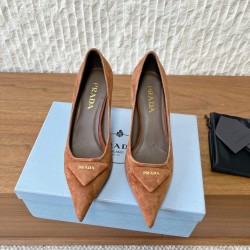 Prada Pumps and ballerinas