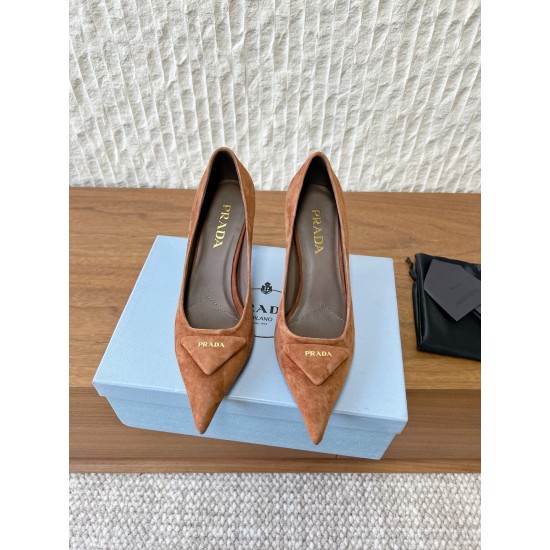 Prada Pumps and ballerinas