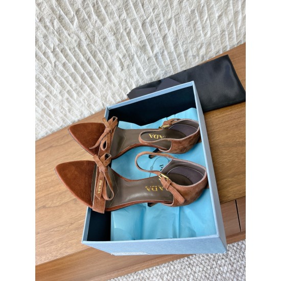 Prada Pumps and ballerinas