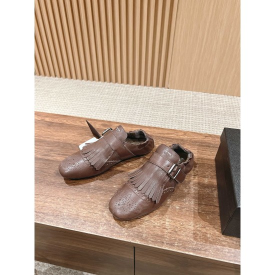 Prada Slippers and mules