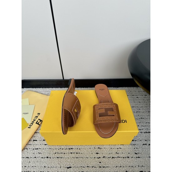 Fendi Slippers and sandals