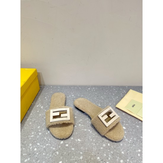 Fendi Slippers and sandals