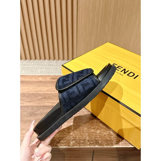 Fendi Slippers and sandals