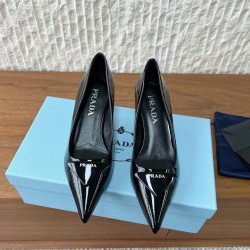 Prada Pumps and ballerinas