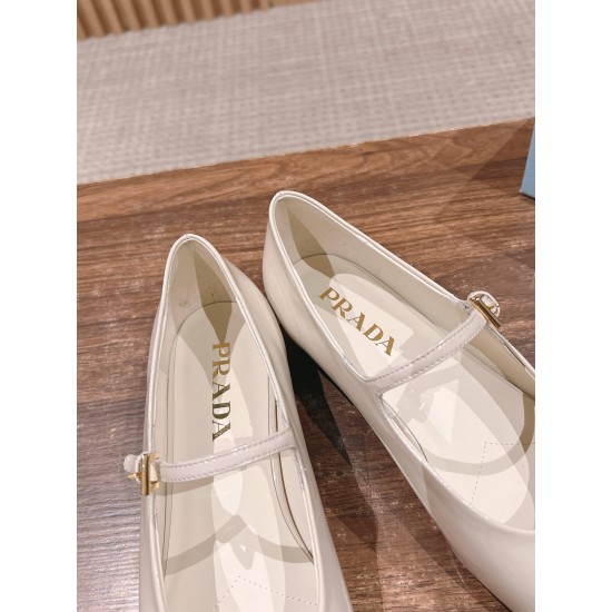 Prada Pumps and ballerinas