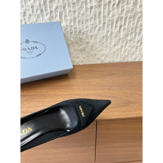 Prada Pumps and ballerinas