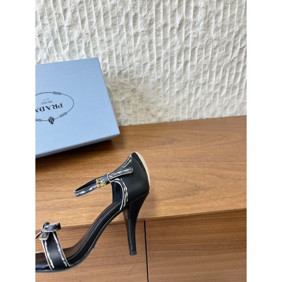 Prada Pumps and ballerinas
