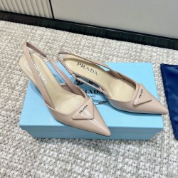 Prada Pumps and ballerinas