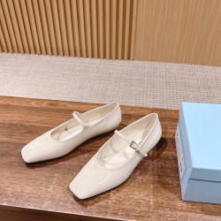 Prada Pumps and ballerinas