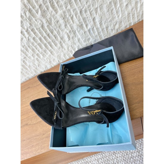 Prada Pumps and ballerinas
