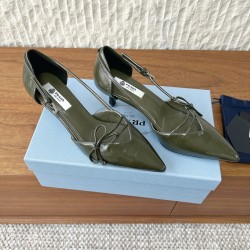 Prada Pumps and ballerinas