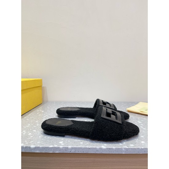 Fendi Slippers and sandals