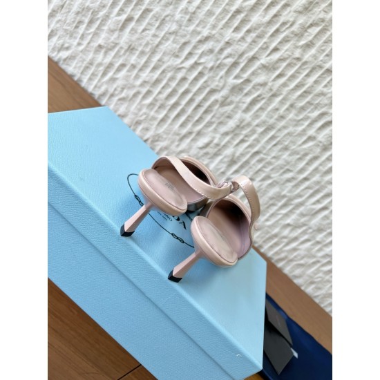 Prada Pumps and ballerinas