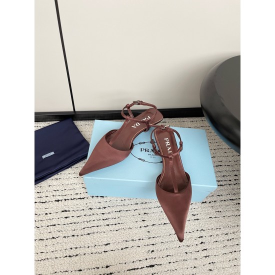 Prada Pumps and ballerinas