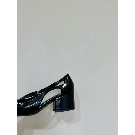 Prada Pumps and ballerinas