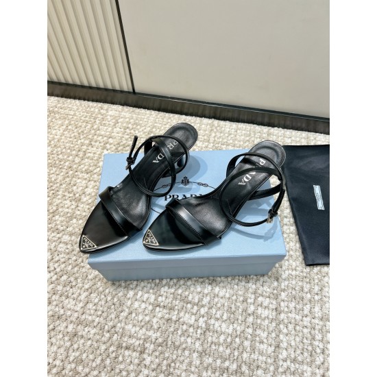 Prada Pumps and ballerinas