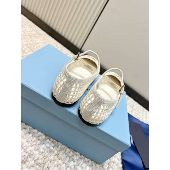 Prada Pumps and ballerinas