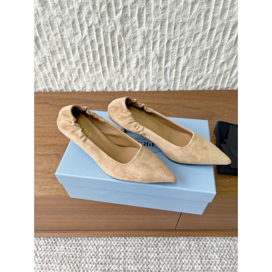 Prada Pumps and ballerinas