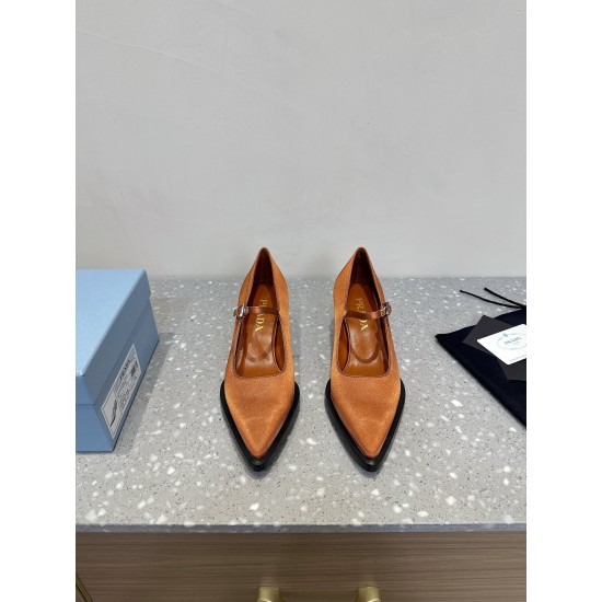 Prada Pumps and ballerinas