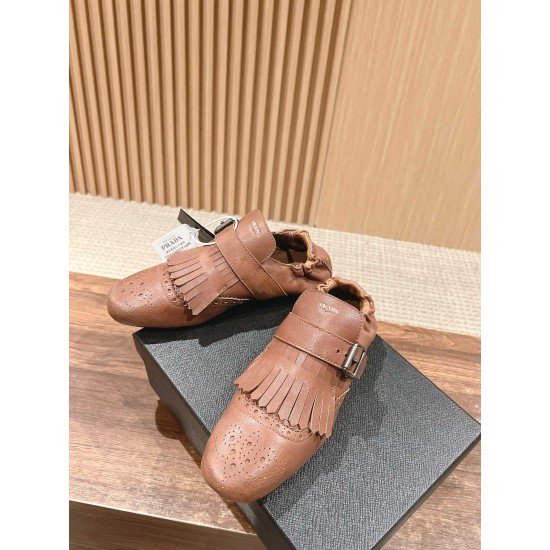 Prada Slippers and mules
