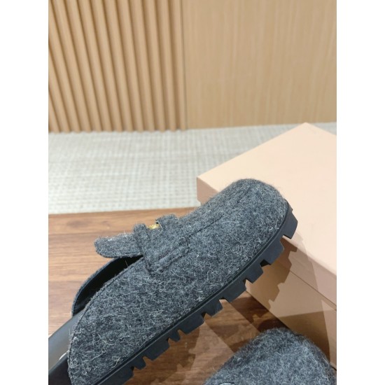 MiuMiu Slippers