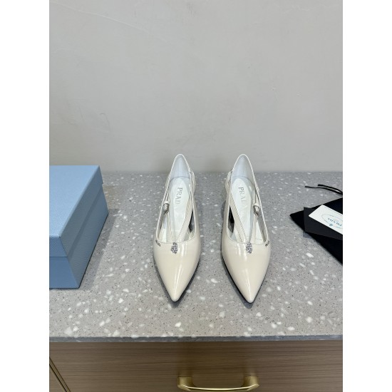 Prada Pumps and ballerinas