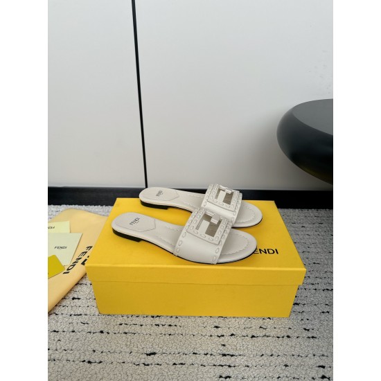 Fendi Slippers and sandals