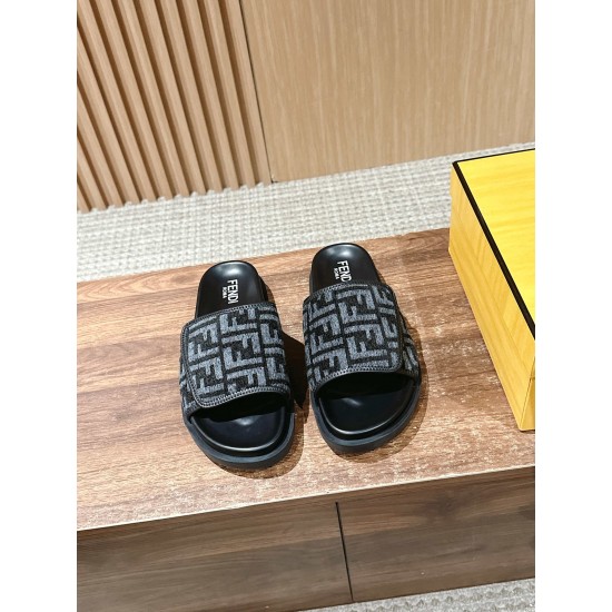 Fendi Slippers and sandals