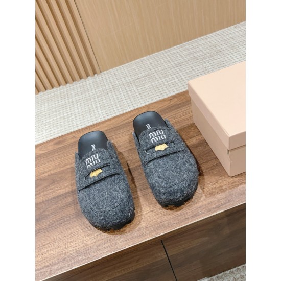 MiuMiu Slippers