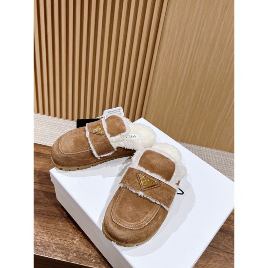 Prada Slippers and mules
