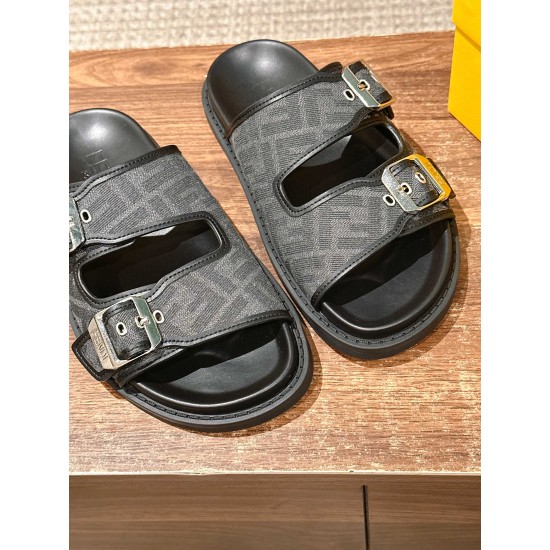 Fendi Slippers and sandals