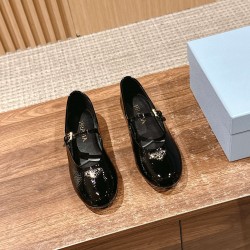 Prada Pumps and ballerinas