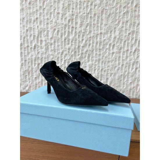 Prada Pumps and ballerinas