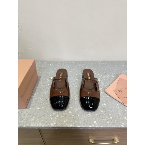 MiuMiu Slippers