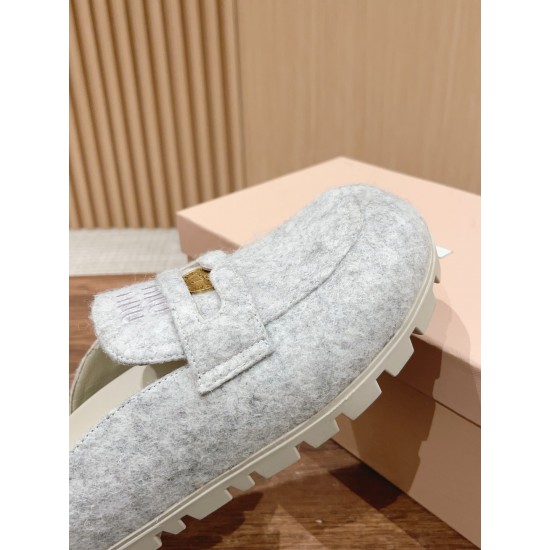 MiuMiu Slippers