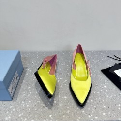 Prada Pumps and ballerinas