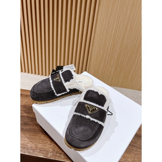 Prada Slippers and mules