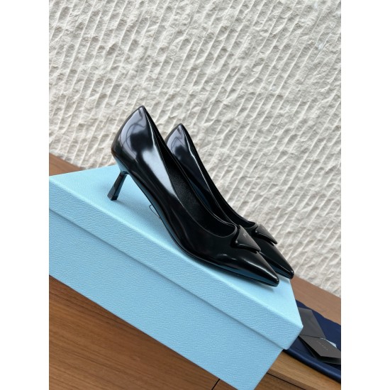 Prada Pumps and ballerinas