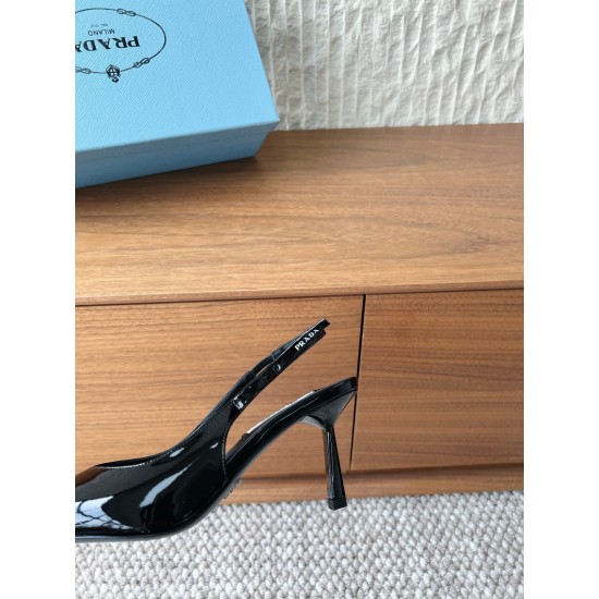 Prada Pumps and ballerinas