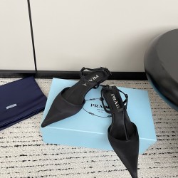 Prada Pumps and ballerinas