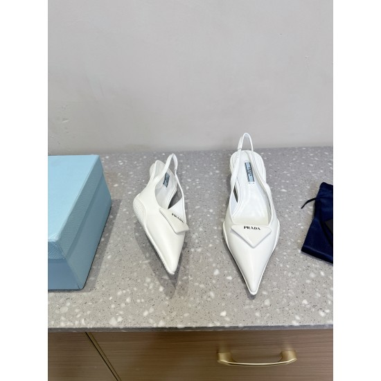 Prada Pumps and ballerinas