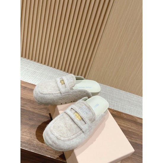 MiuMiu Slippers