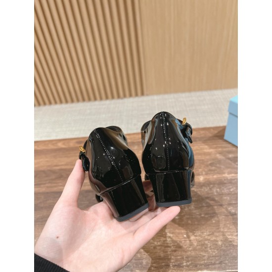 Prada Pumps and ballerinas
