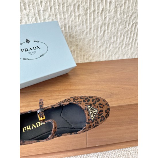 Prada Pumps and ballerinas