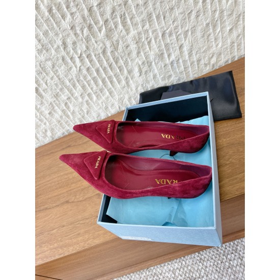 Prada Pumps and ballerinas