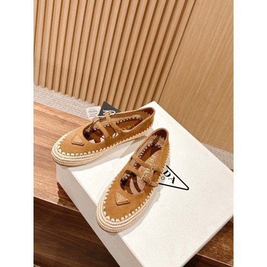 Prada Pumps and ballerinas