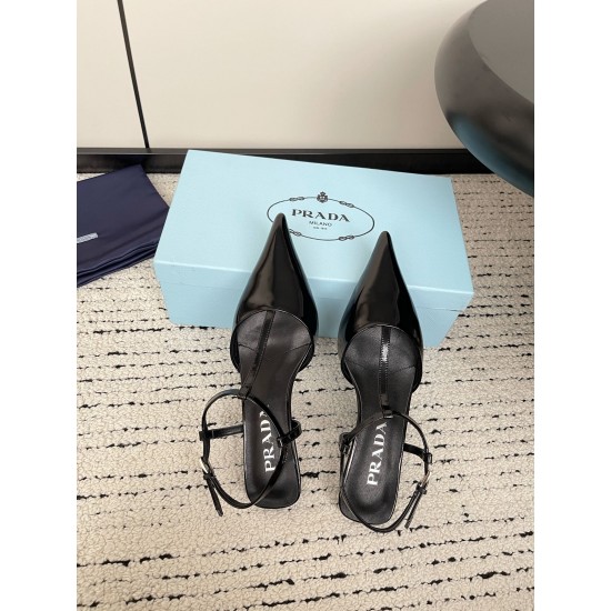 Prada Pumps and ballerinas